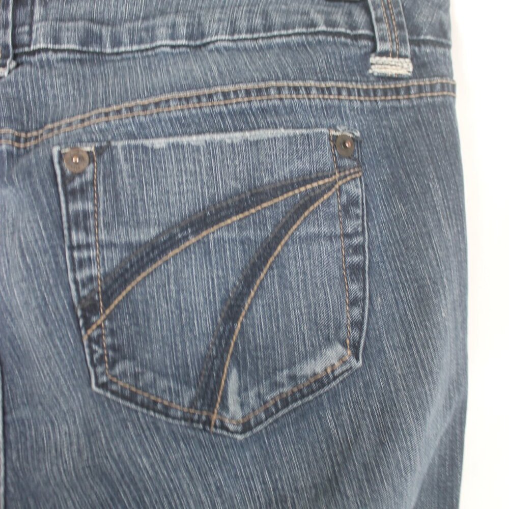 TORRID Denim Jeans Woman Size 16 Dark Blue Boot cut 5 Pocket Design Stretch - Picture 8 of 10